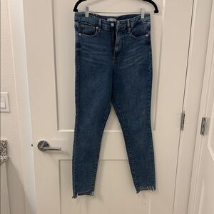Good American Skinny Ankle Jeans